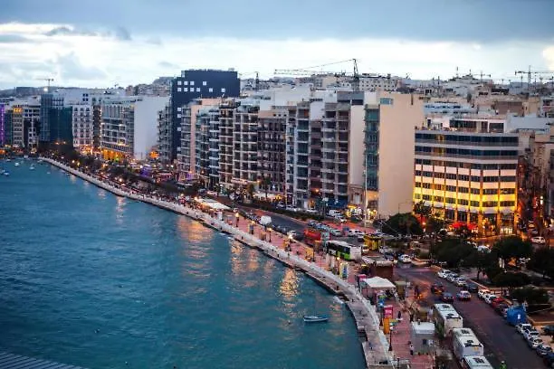 Comfortable 1br With Wifi & Ac In Centre By 360 Estates Lejlighed Gzira